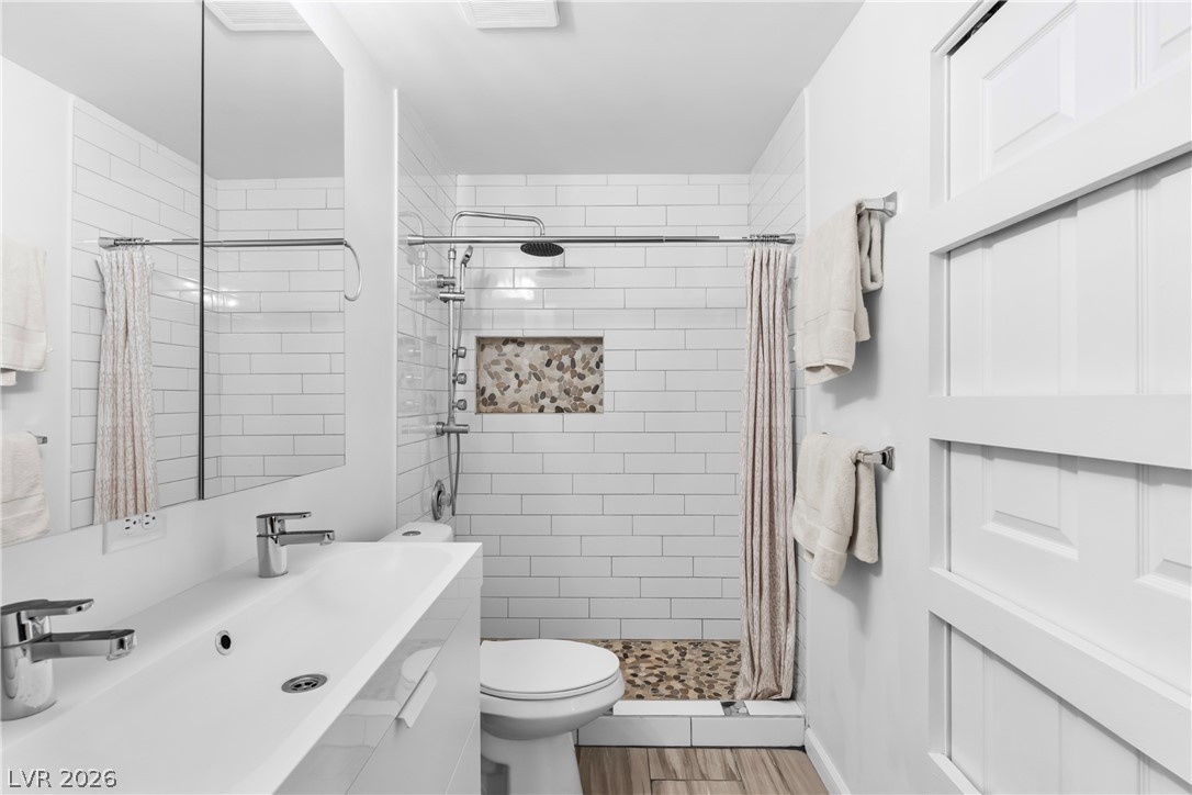 2200 South Fort Apache Road 2210 Property Photo 10