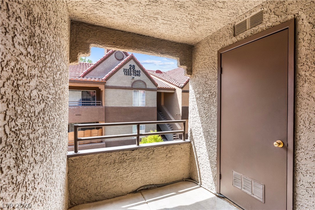 2200 South Fort Apache Road 2210 Property Photo 16