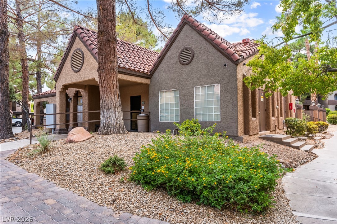 2200 South Fort Apache Road 2210 Property Photo 24