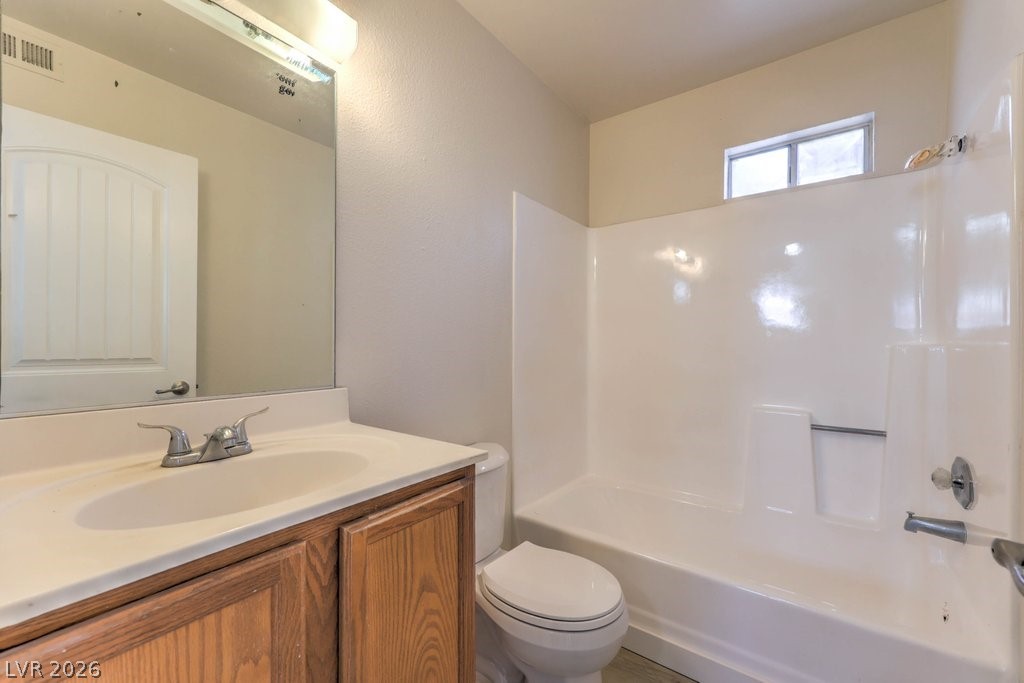5047 Spencer Street B Property Photo 16
