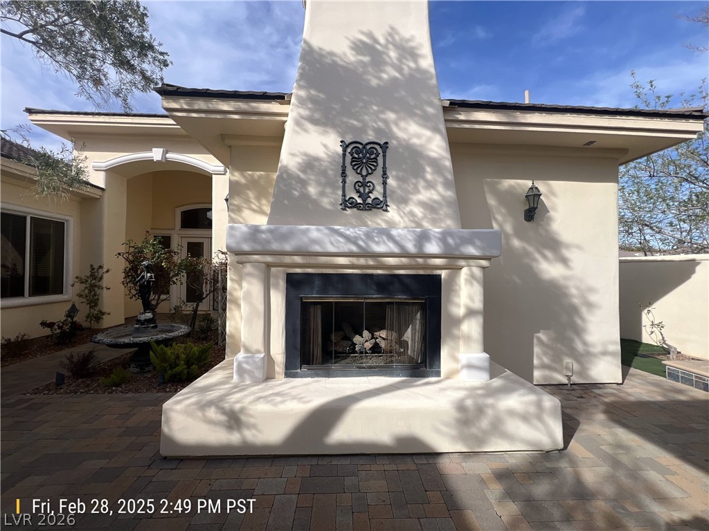 9304 Fontainbleu Drive Property Photo 6