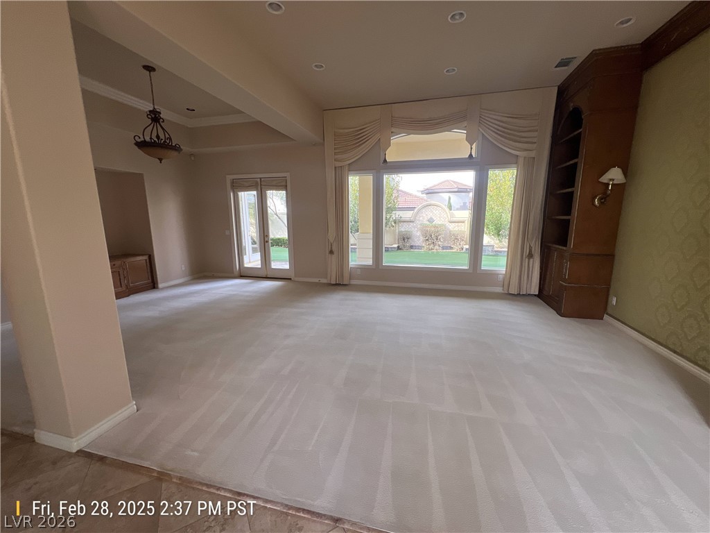 9304 Fontainbleu Drive Property Photo 9