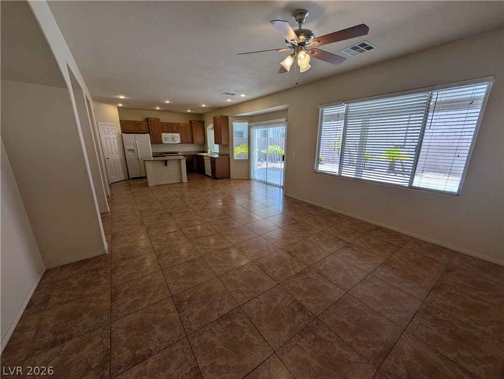 2307 Summer Home Street Property Photo 5
