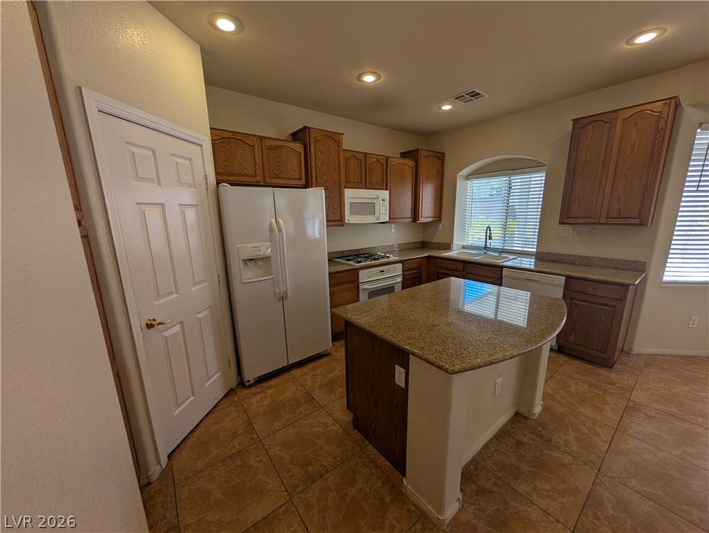 2307 Summer Home Street Property Photo 7