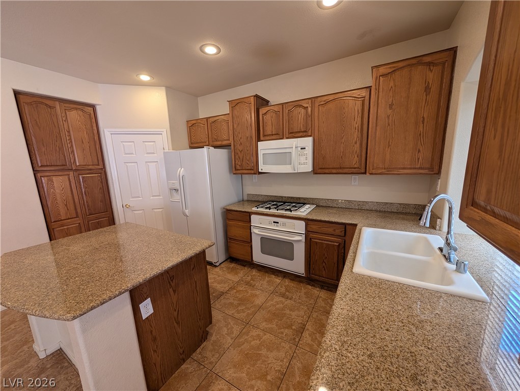 2307 Summer Home Street Property Photo 8