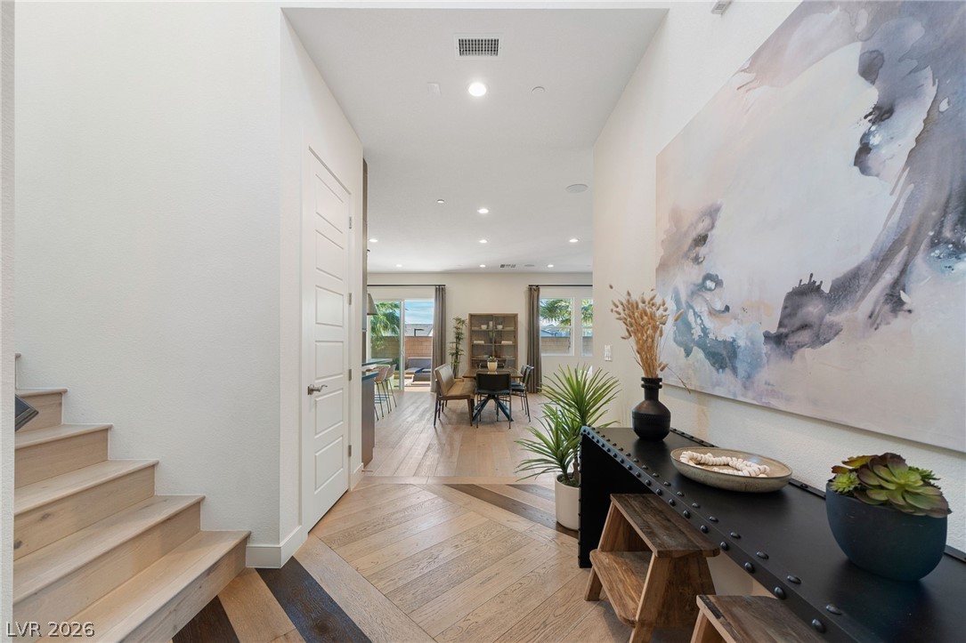 10125 Sequoia Glen Avenue Property Photo 3