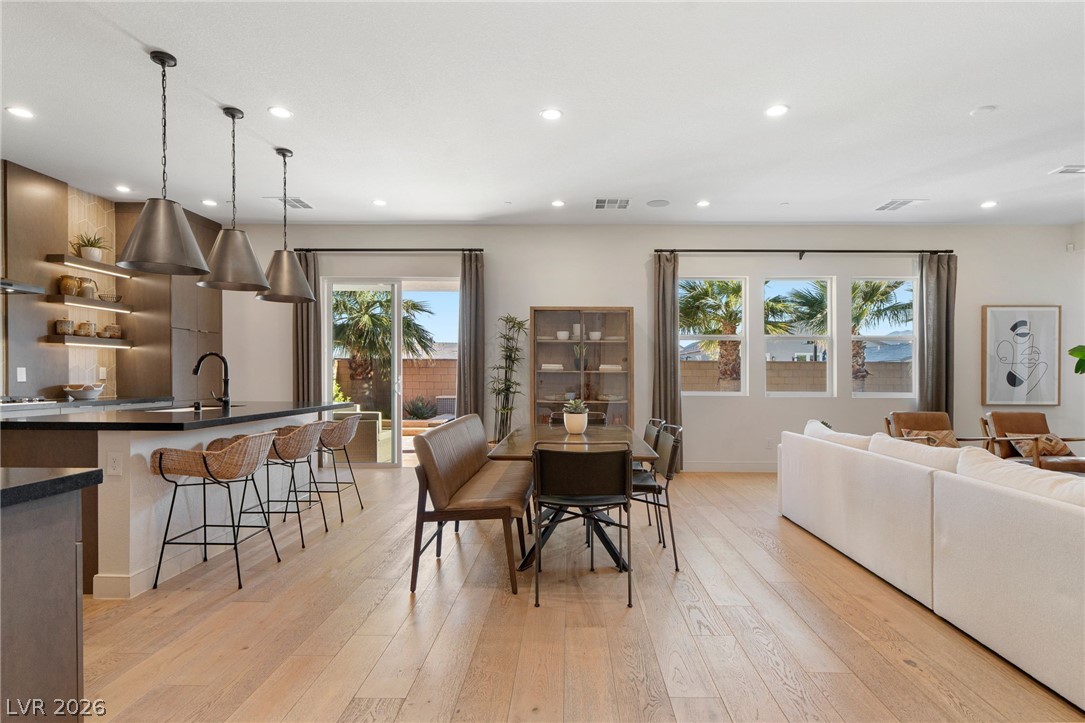 10125 Sequoia Glen Avenue Property Photo 7