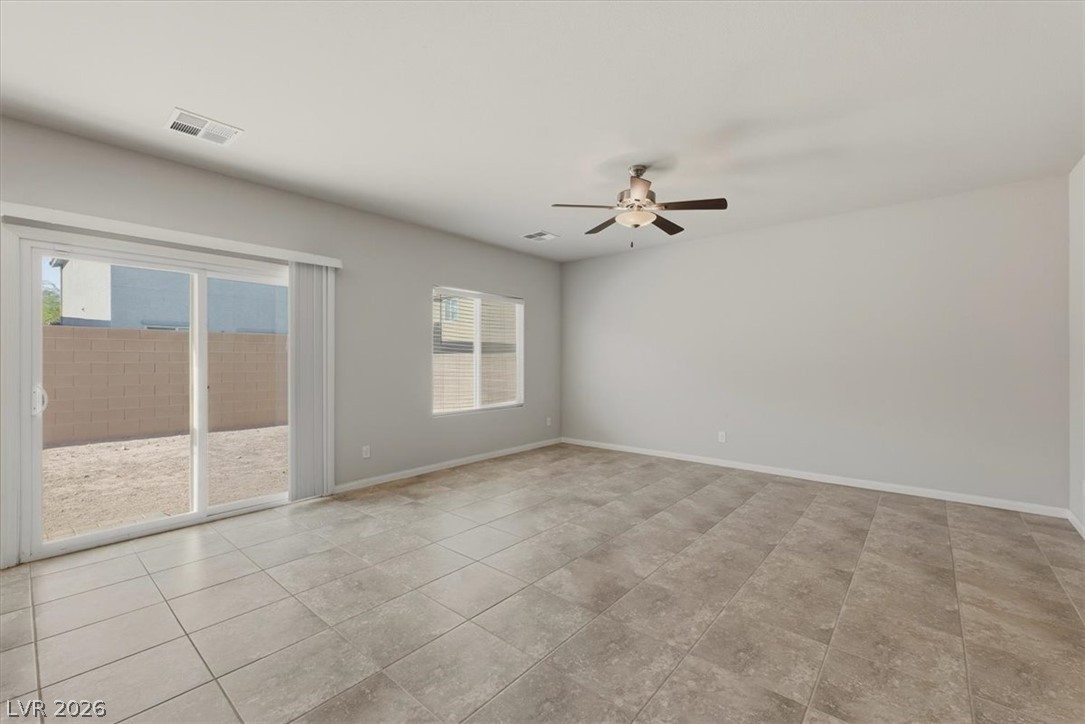 1058 Willow Berry Avenue Property Photo 4