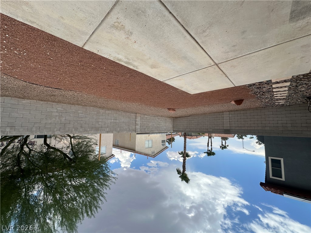 9732 Silver Dusk Court Property Photo 4