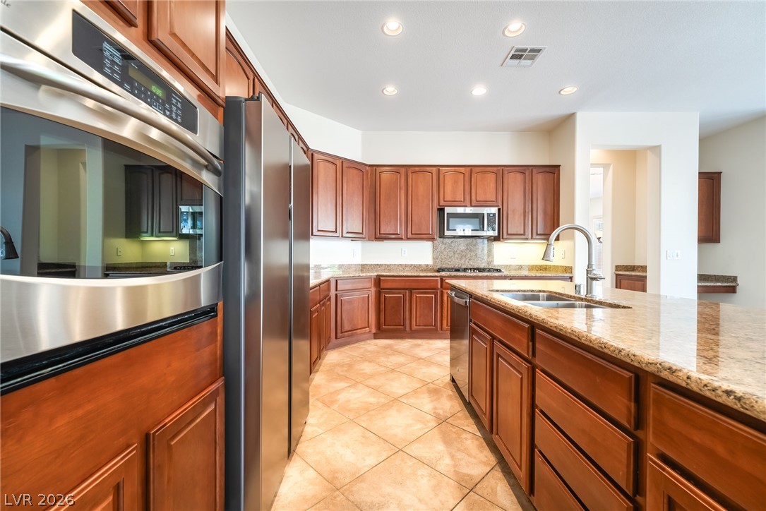 2123 Savannah River Street Property Photo 8