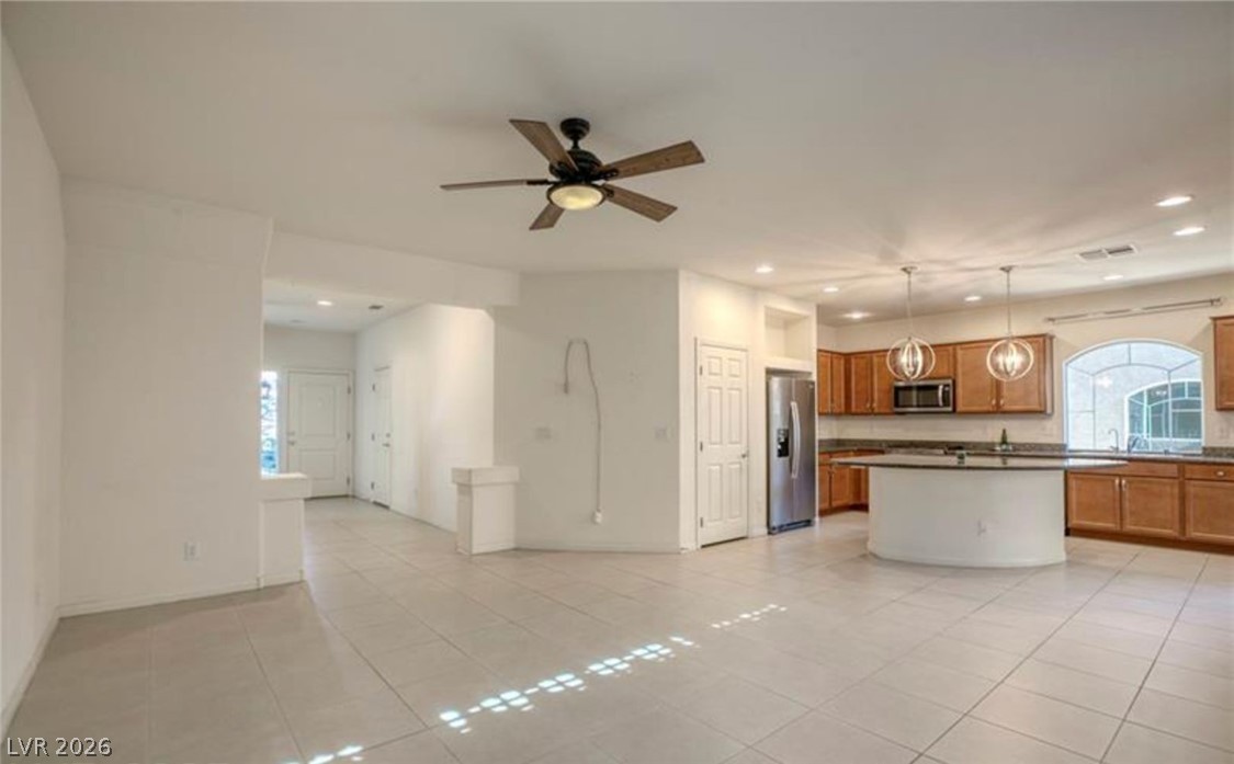 5371 Kennedy Hill Avenue Property Photo 5