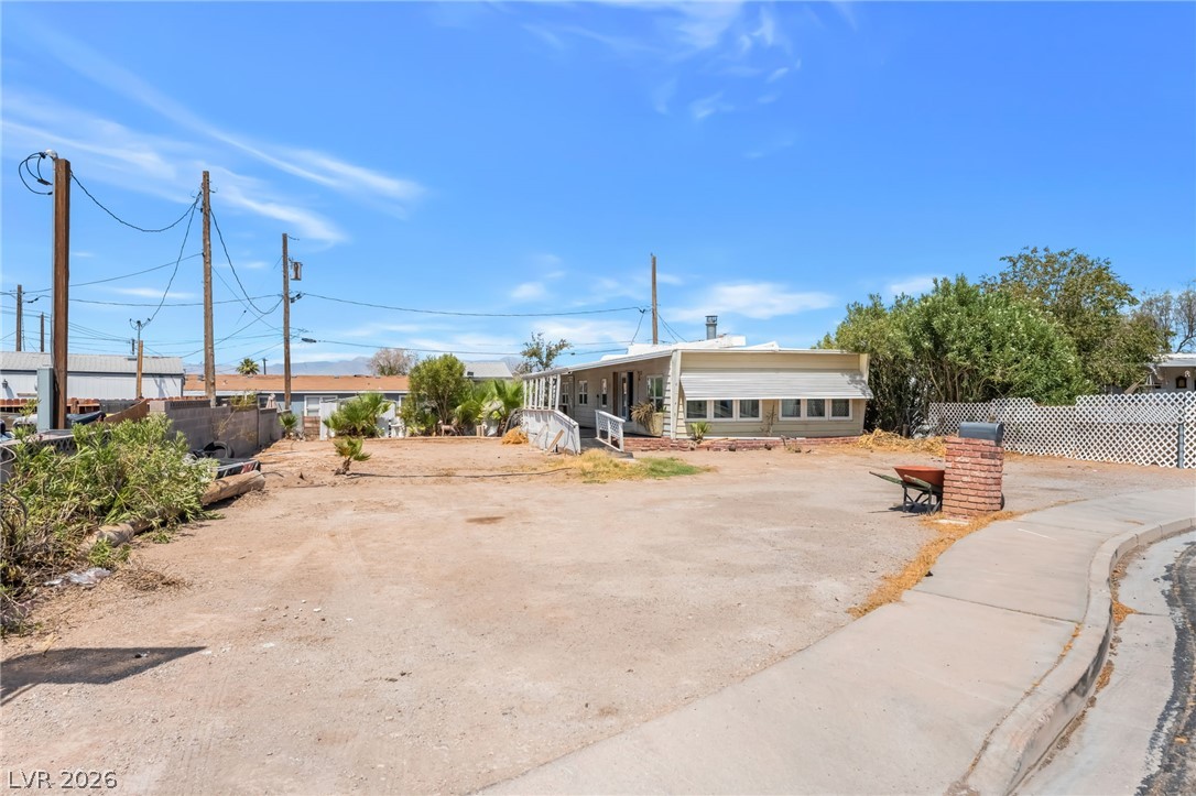 2029 College Circle Property Photo 1