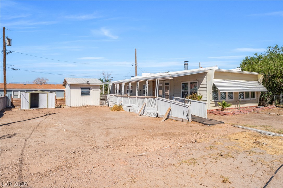 2029 College Circle Property Photo 3