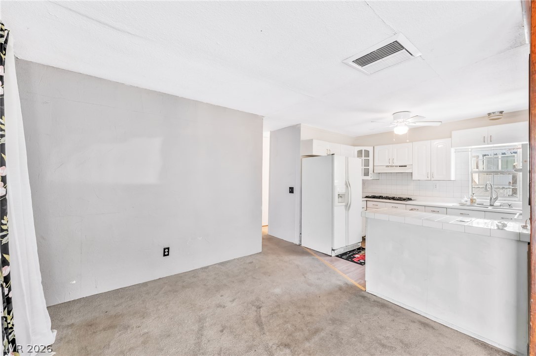 2029 College Circle Property Photo 8