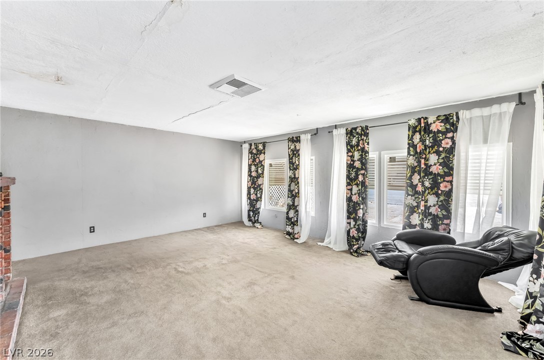 2029 College Circle Property Photo 12