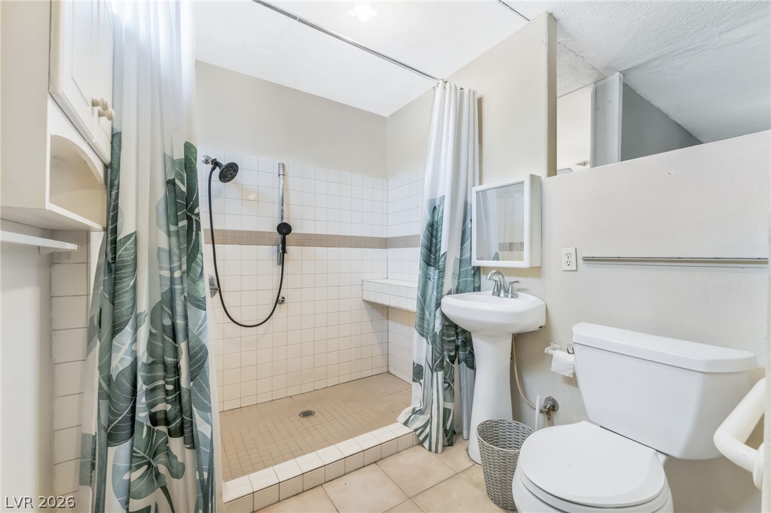 2029 College Circle Property Photo 27