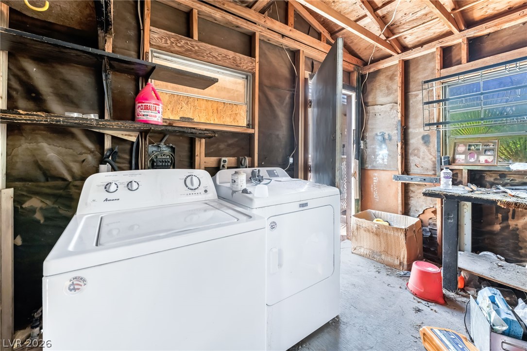 2029 College Circle Property Photo 29