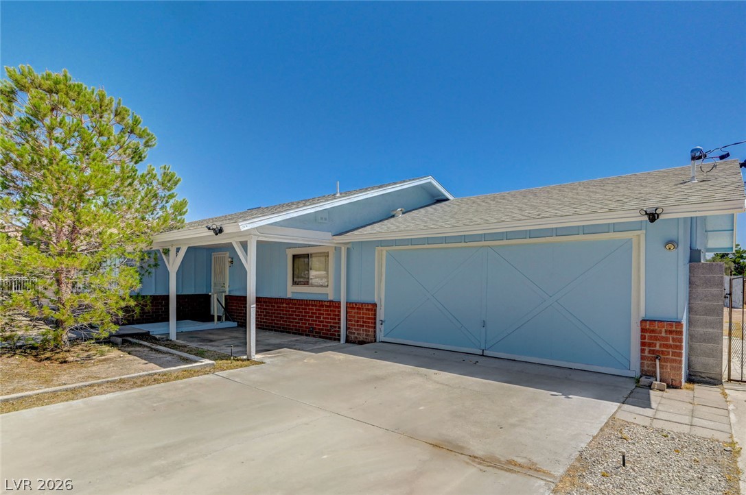 3660 Thom Boulevard Property Photo 4