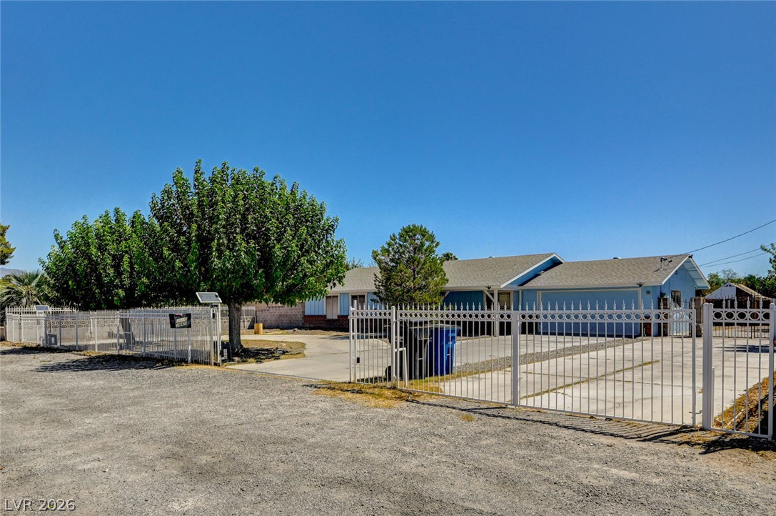 3660 Thom Boulevard Property Photo 7