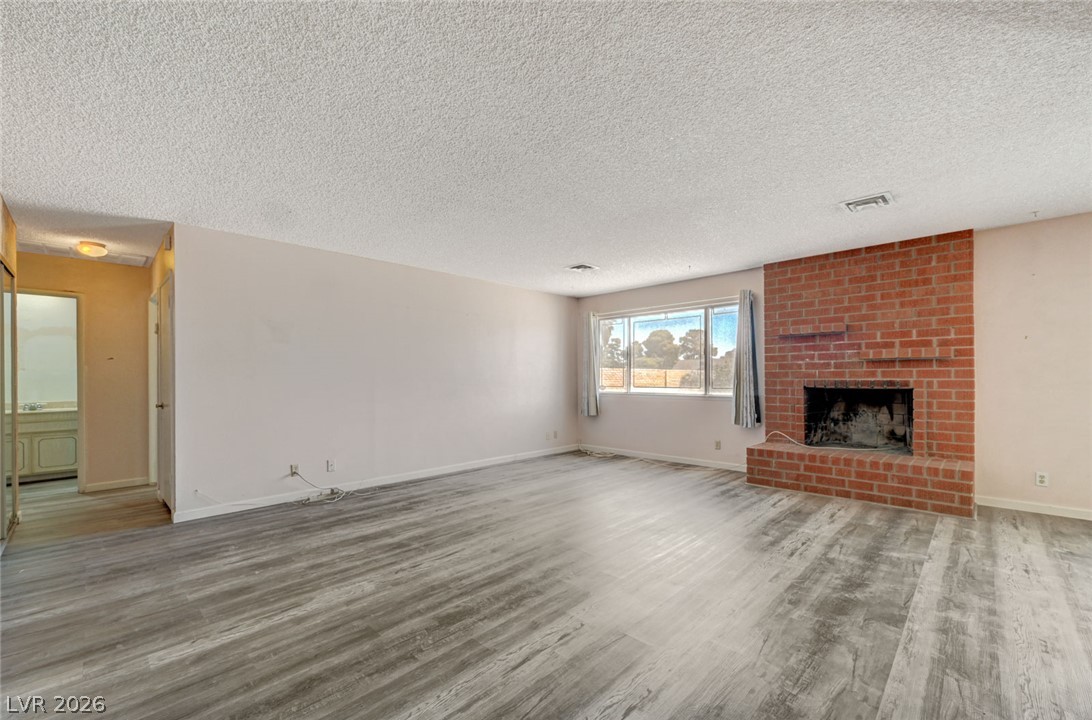 3660 Thom Boulevard Property Photo 12