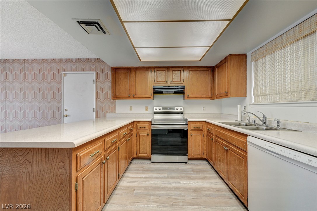 3660 Thom Boulevard Property Photo 19