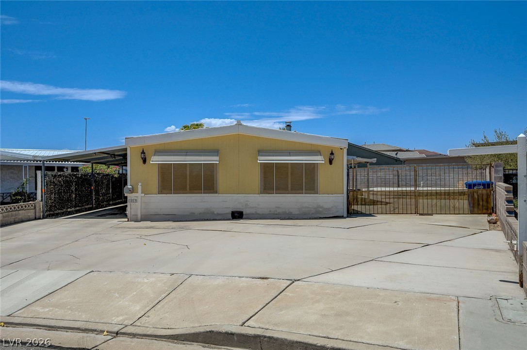 1017 El Camino Circle Property Photo 3
