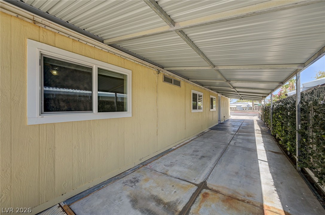 1017 El Camino Circle Property Photo 5