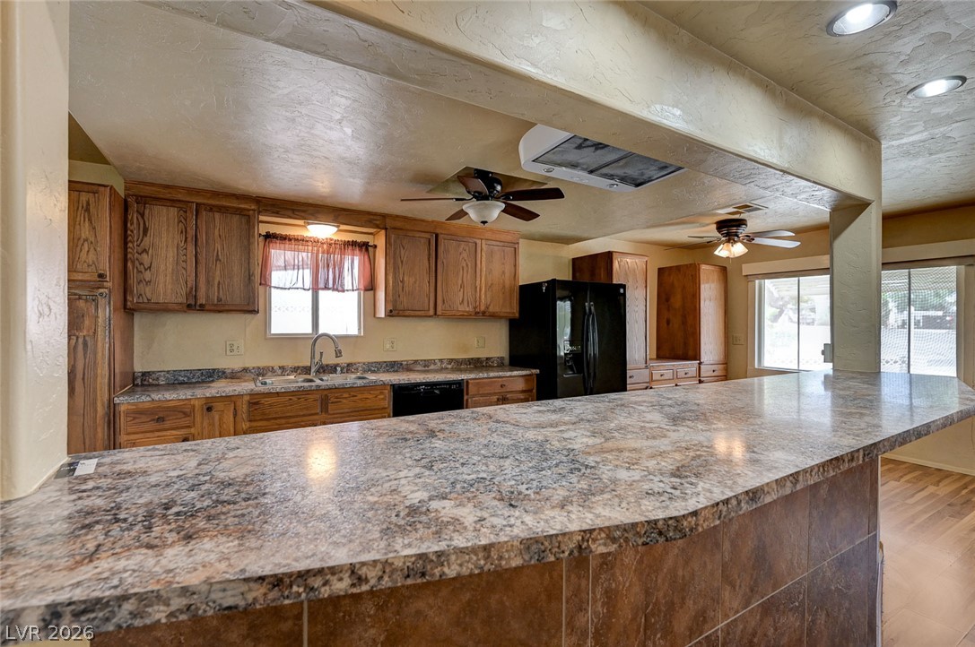 1017 El Camino Circle Property Photo 18