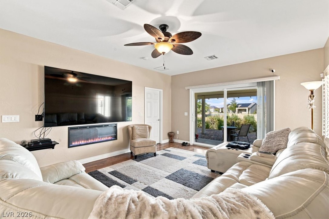 7374 Grassquit Street Property Photo 16