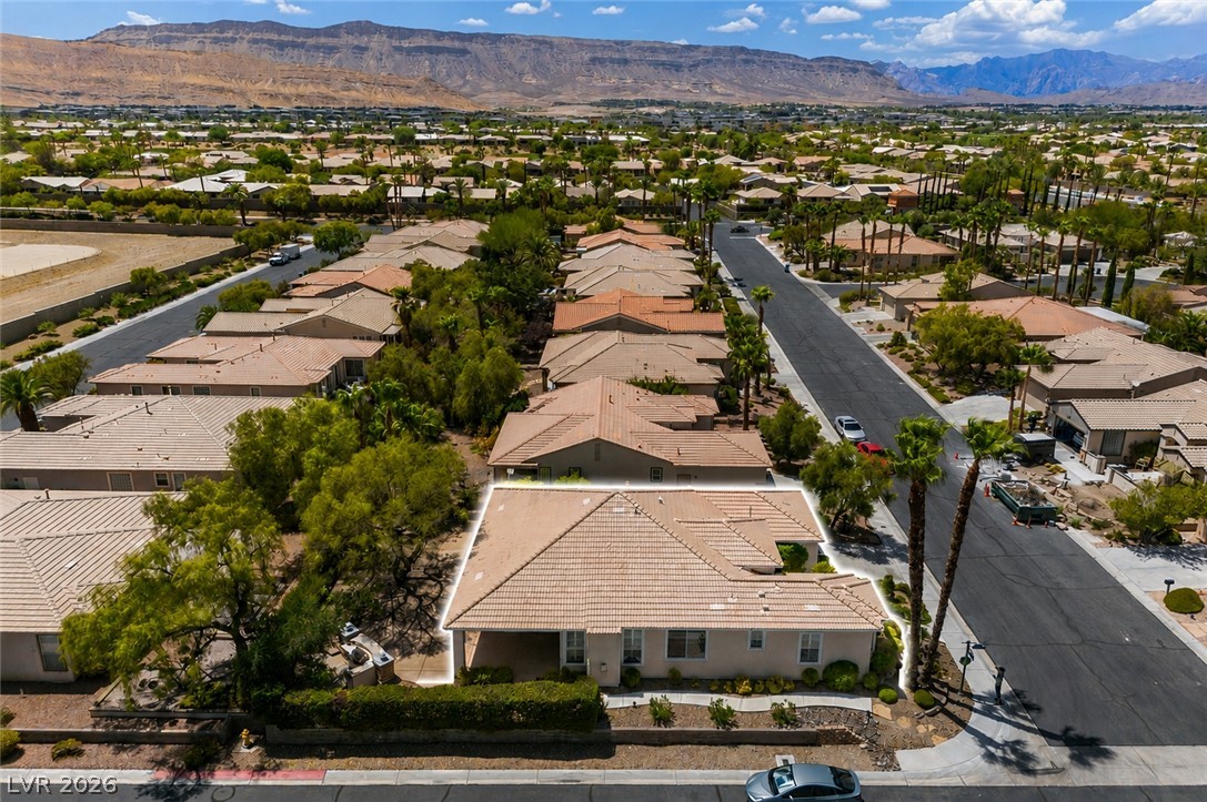 10227 Donde Avenue Property Photo 3