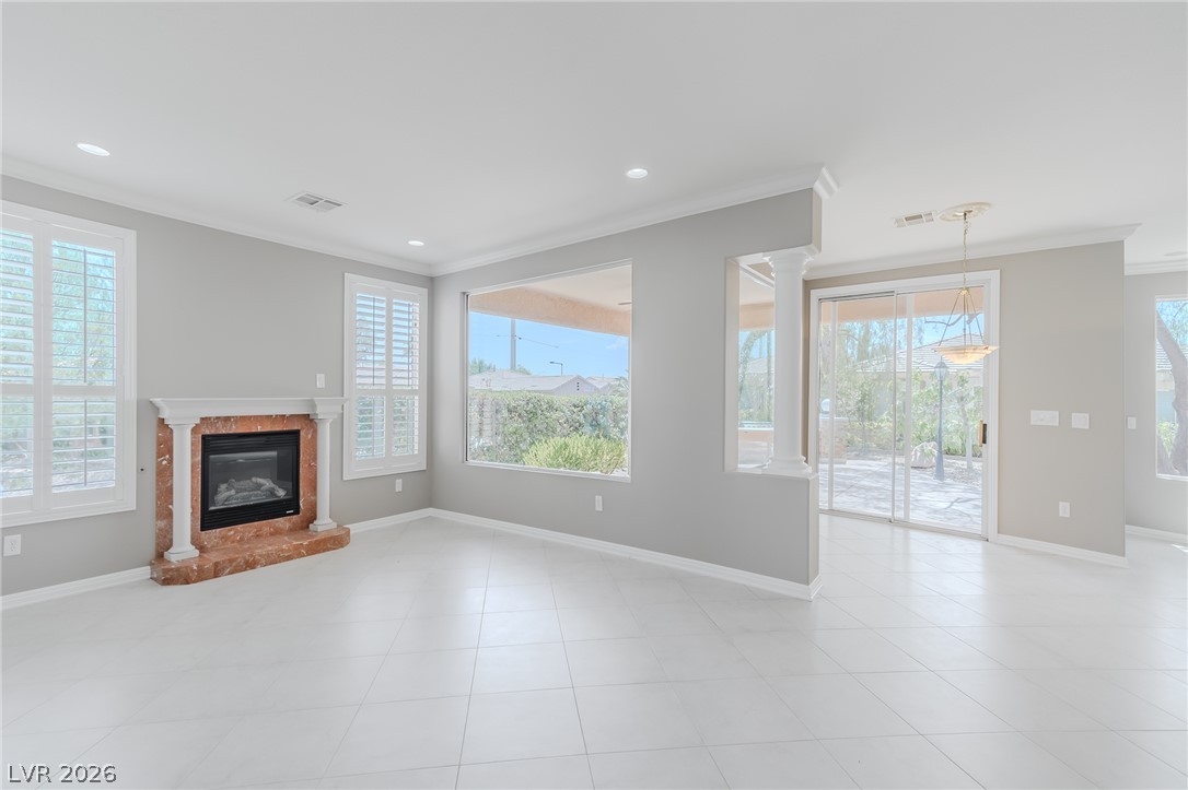 10227 Donde Avenue Property Photo 9