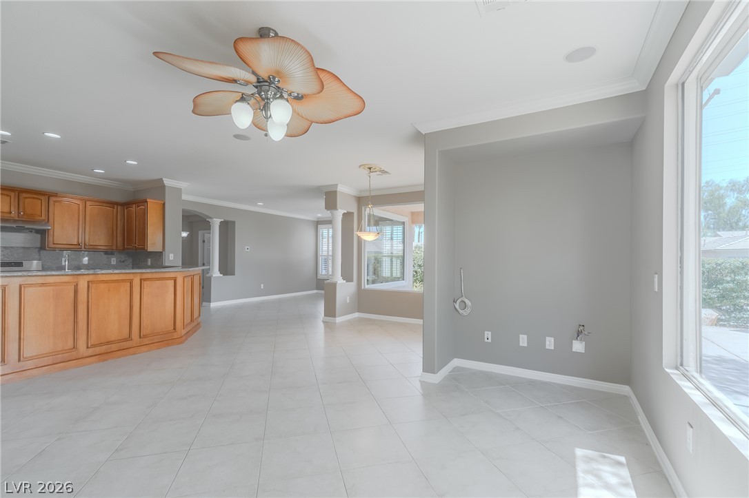 10227 Donde Avenue Property Photo 10