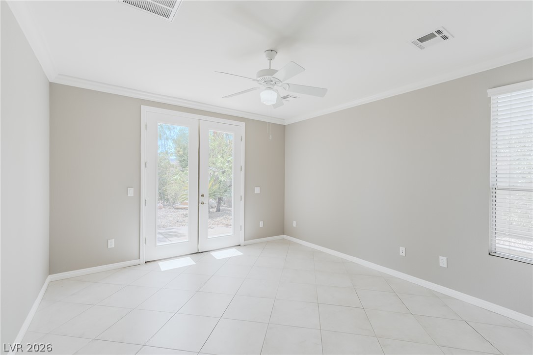 10227 Donde Avenue Property Photo 15