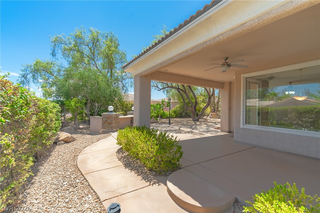 10227 Donde Avenue Property Photo 27