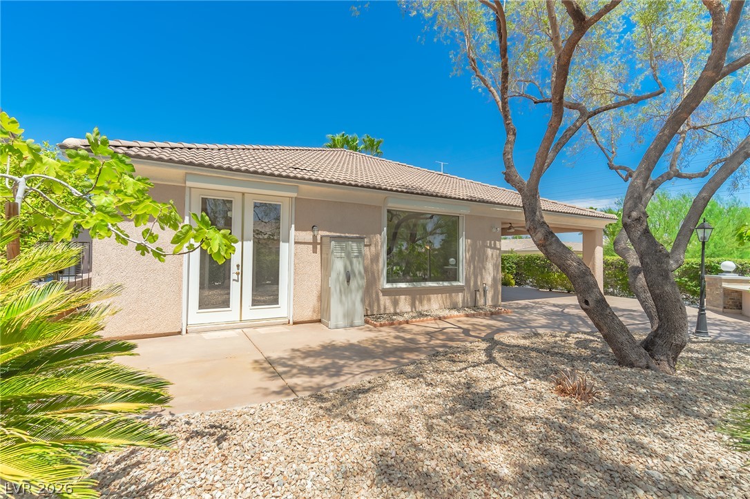 10227 Donde Avenue Property Photo 28