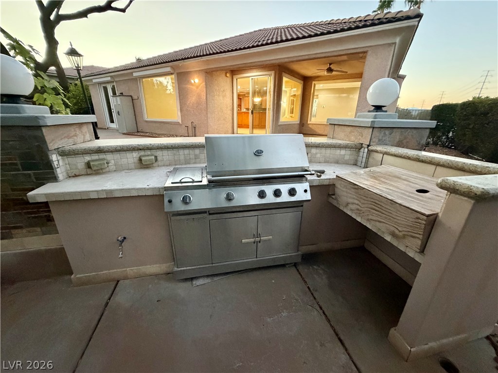 10227 Donde Avenue Property Photo 33