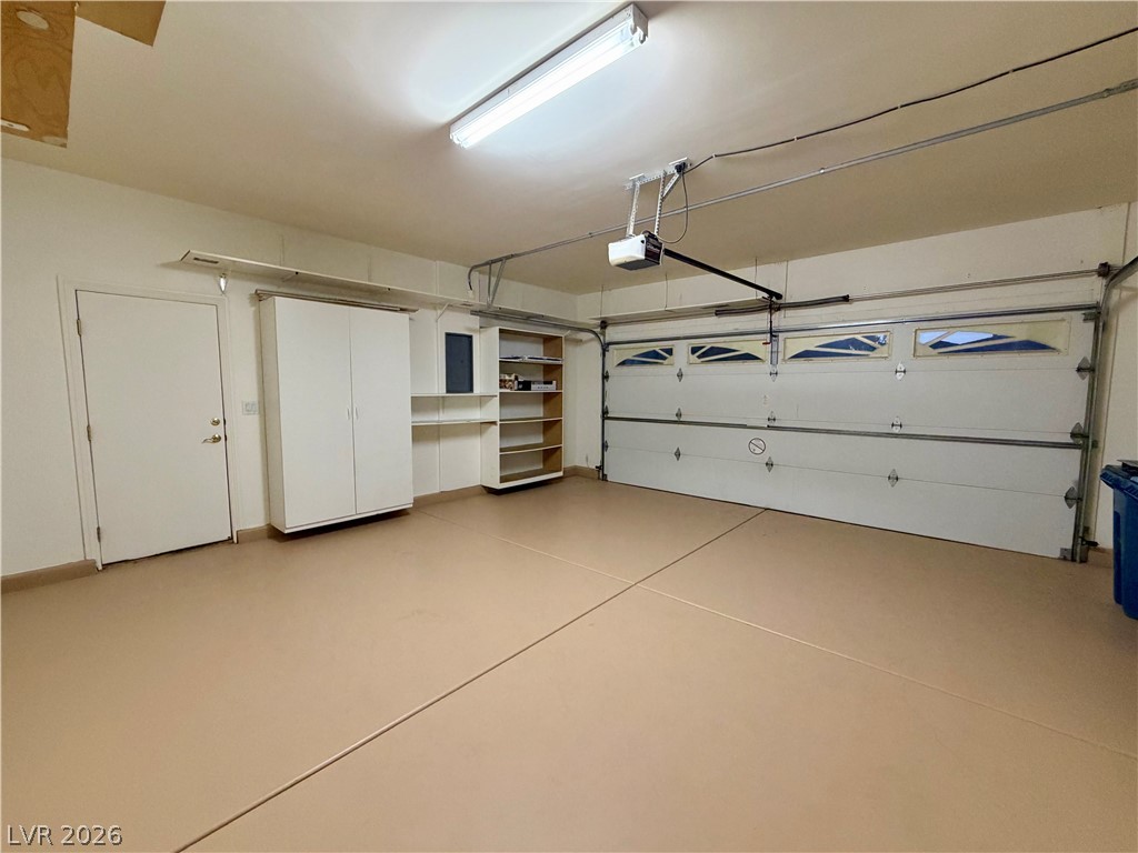 10227 Donde Avenue Property Photo 39