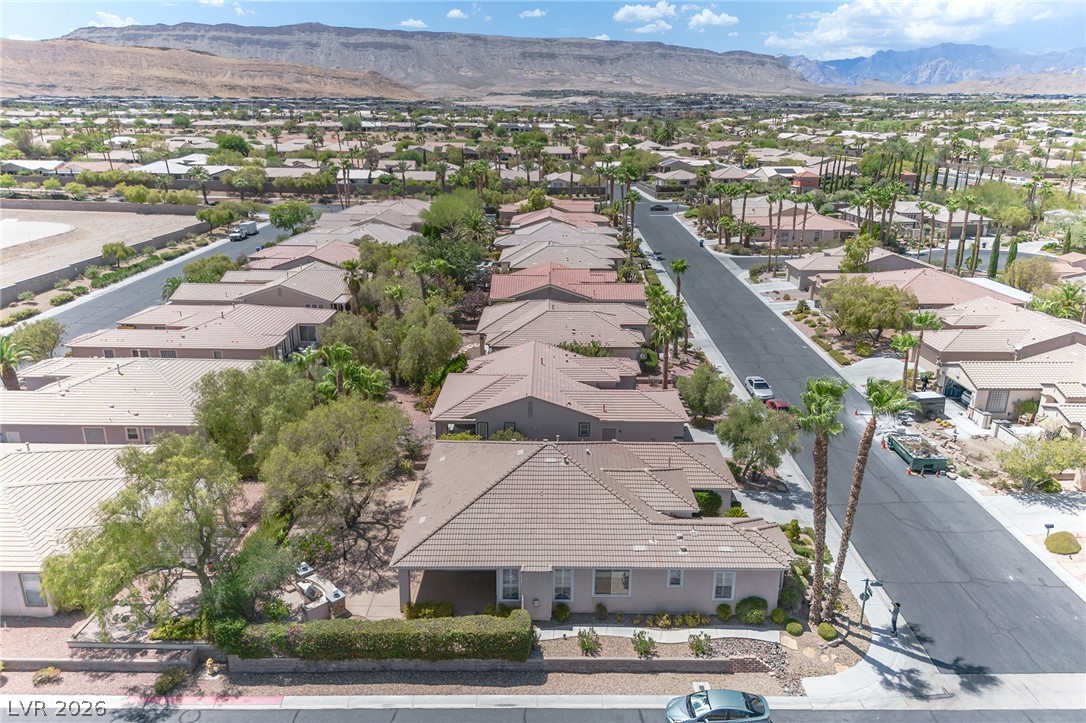 10227 Donde Avenue Property Photo 45