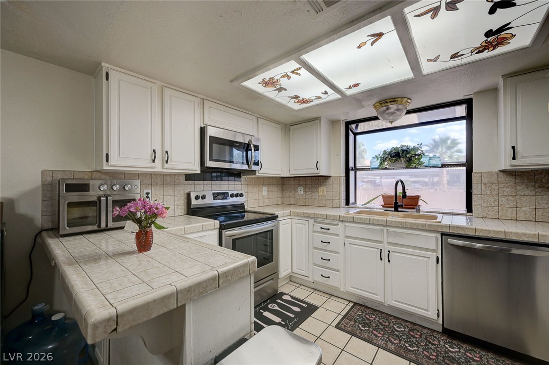 3363 Vema Drive Property Photo 3