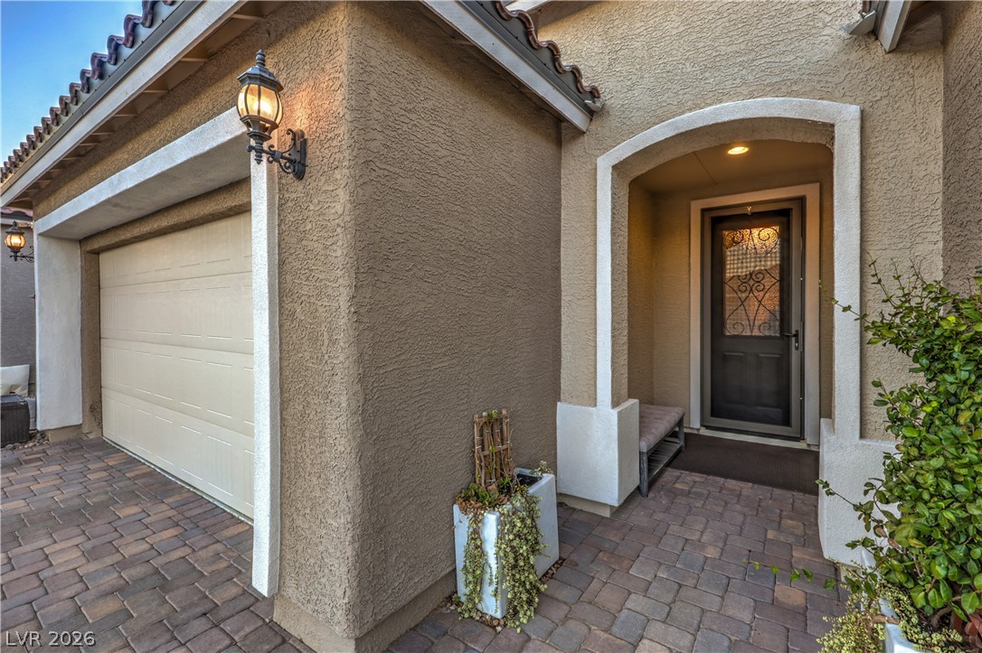 8265 Skye Peak Street Property Photo 6