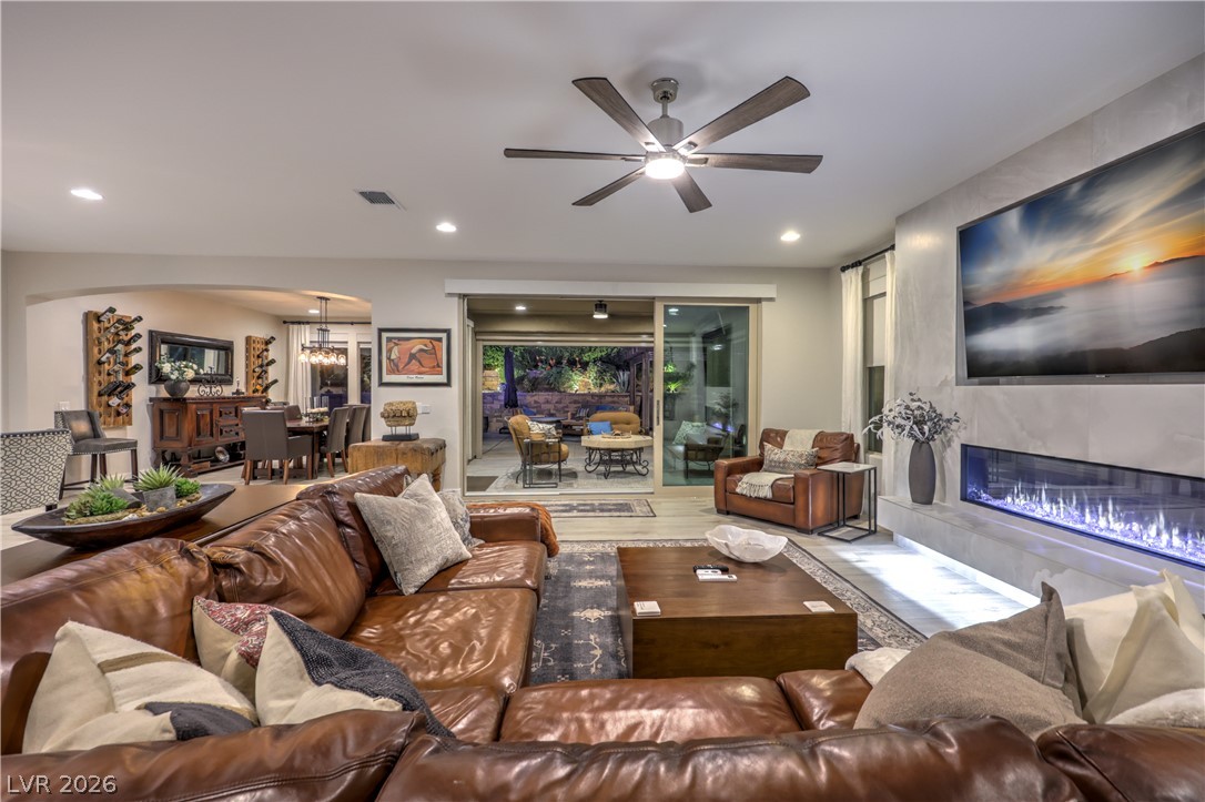 8265 Skye Peak Street Property Photo 39