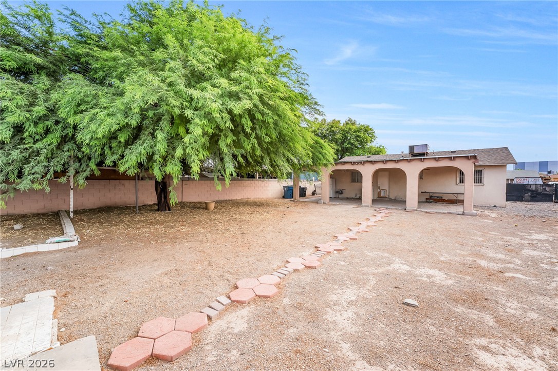 3712 Loyola Street Property Photo 20