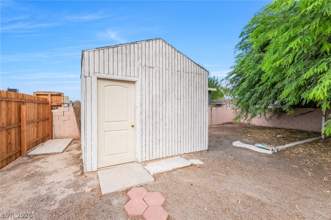 3712 Loyola Street Property Photo 23