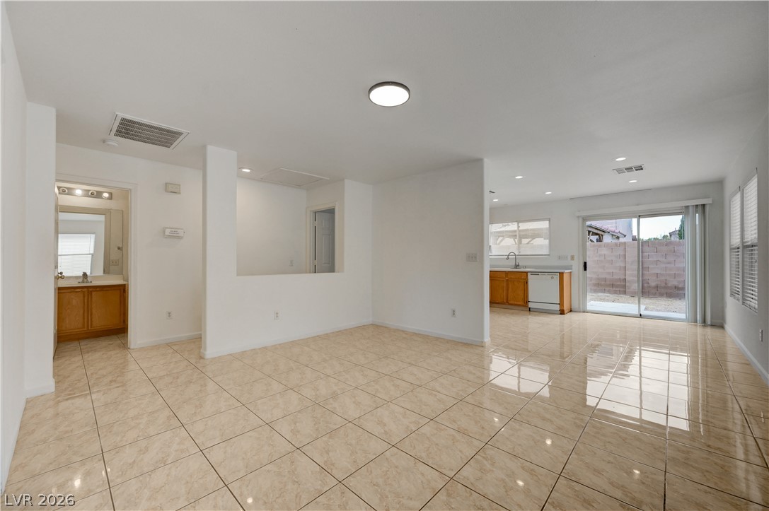 11051 Alora Street Property Photo 4