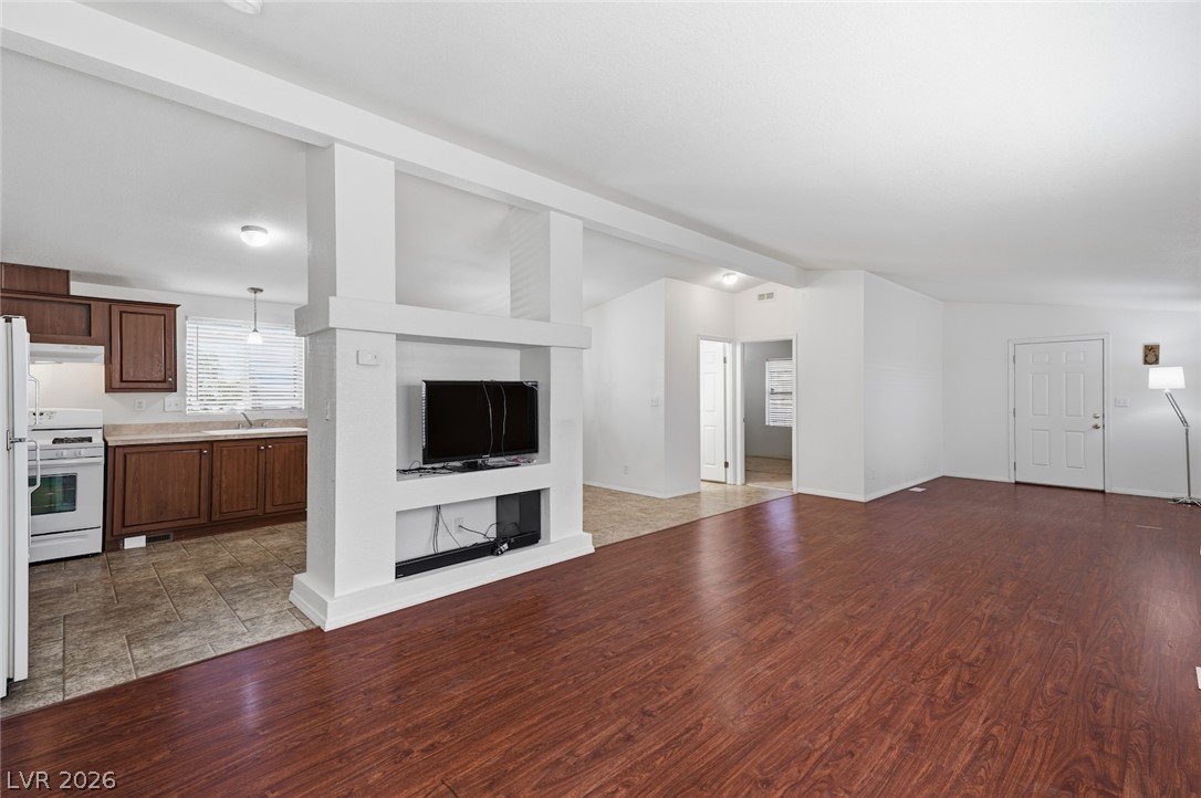 4589 Royal Ridge Boulevard Property Photo 11