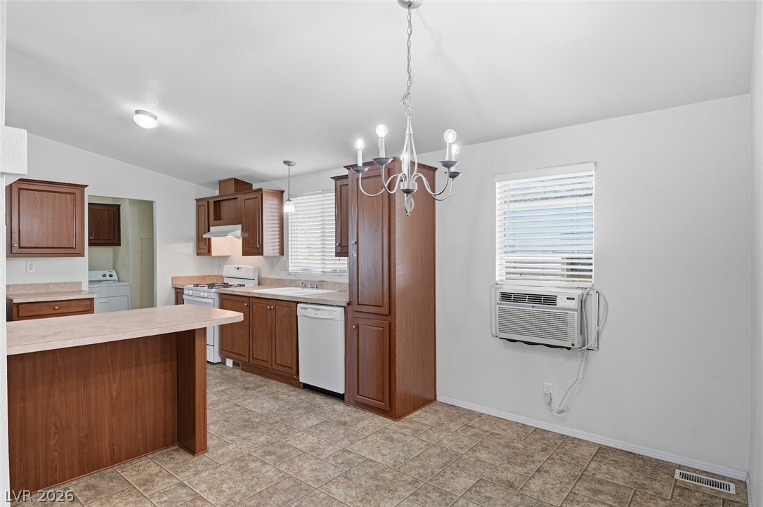 4589 Royal Ridge Boulevard Property Photo 17