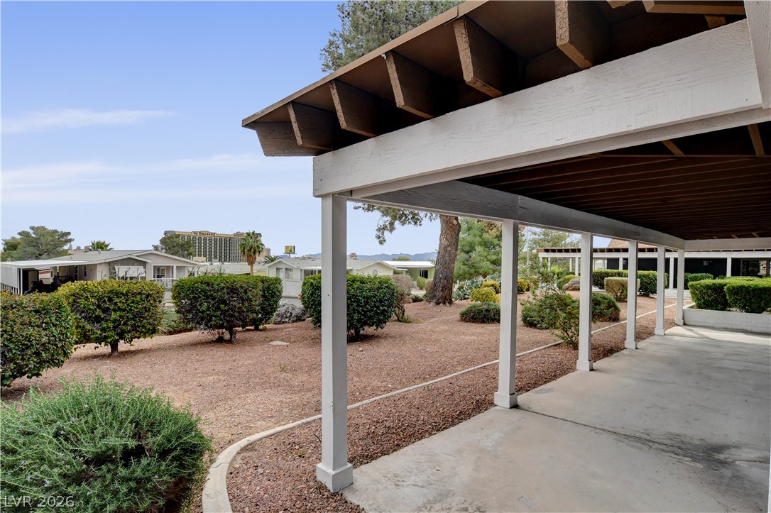 4589 Royal Ridge Boulevard Property Photo 44
