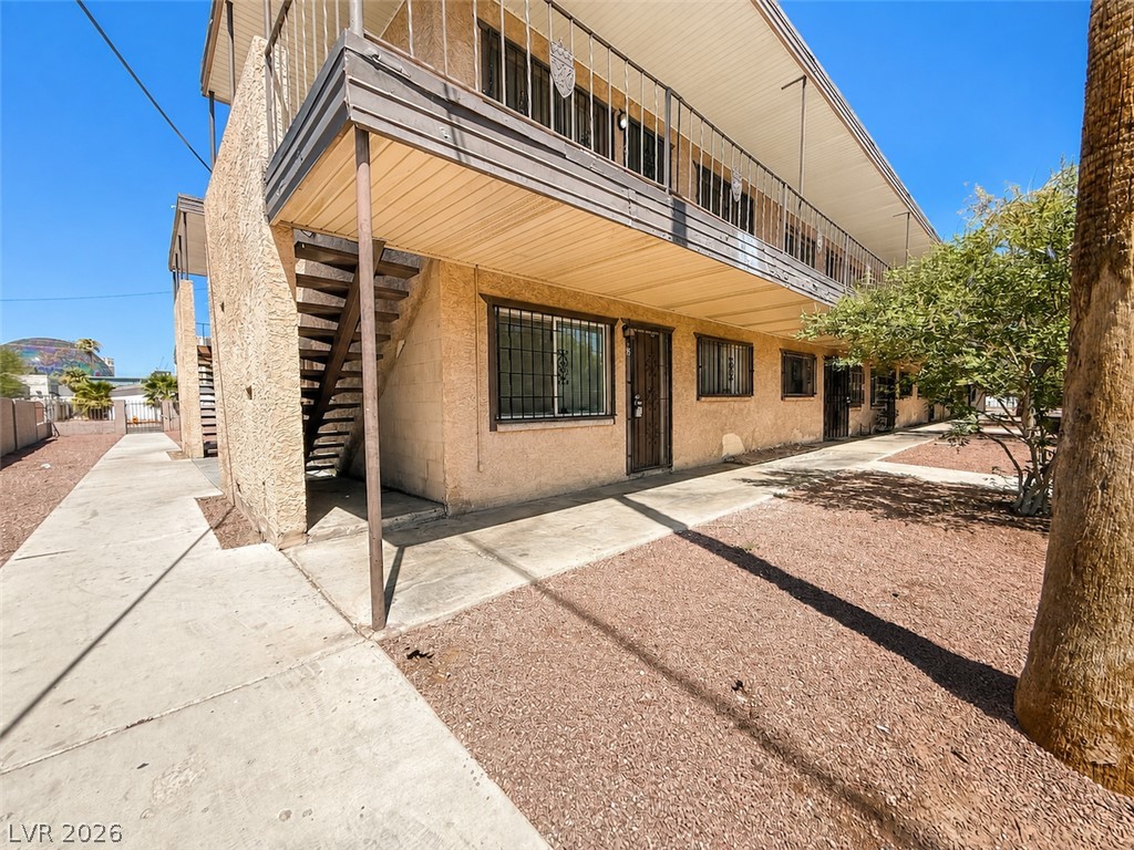 3720 Royal Crest Street 15 Property Photo 3