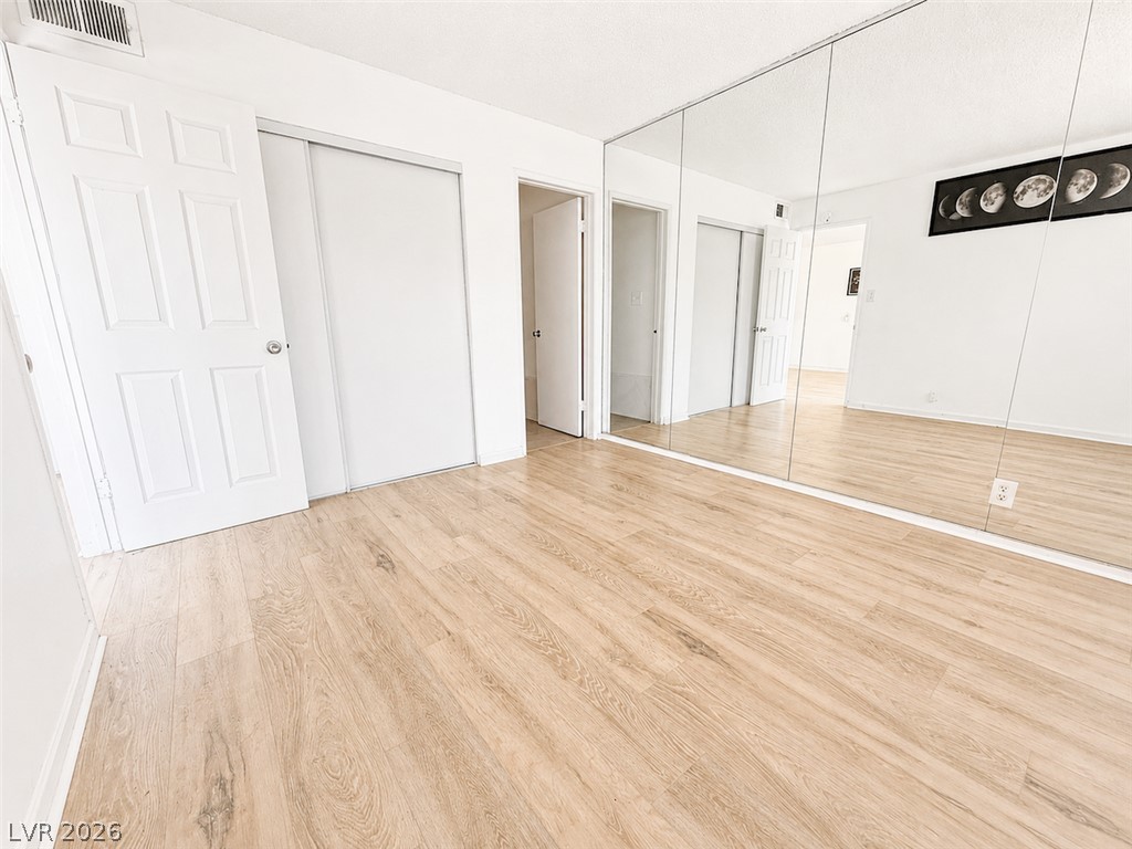 3720 Royal Crest Street 15 Property Photo 12