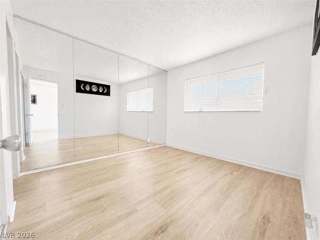 3720 Royal Crest Street 15 Property Photo 13